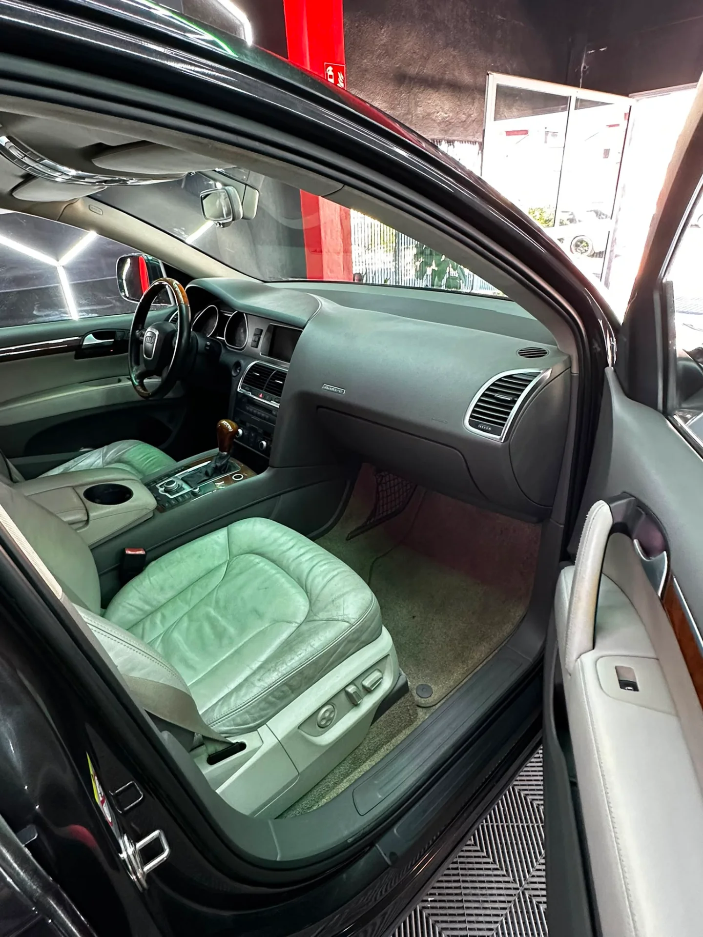 Vehículo completo en Autos Los Detailing Pros