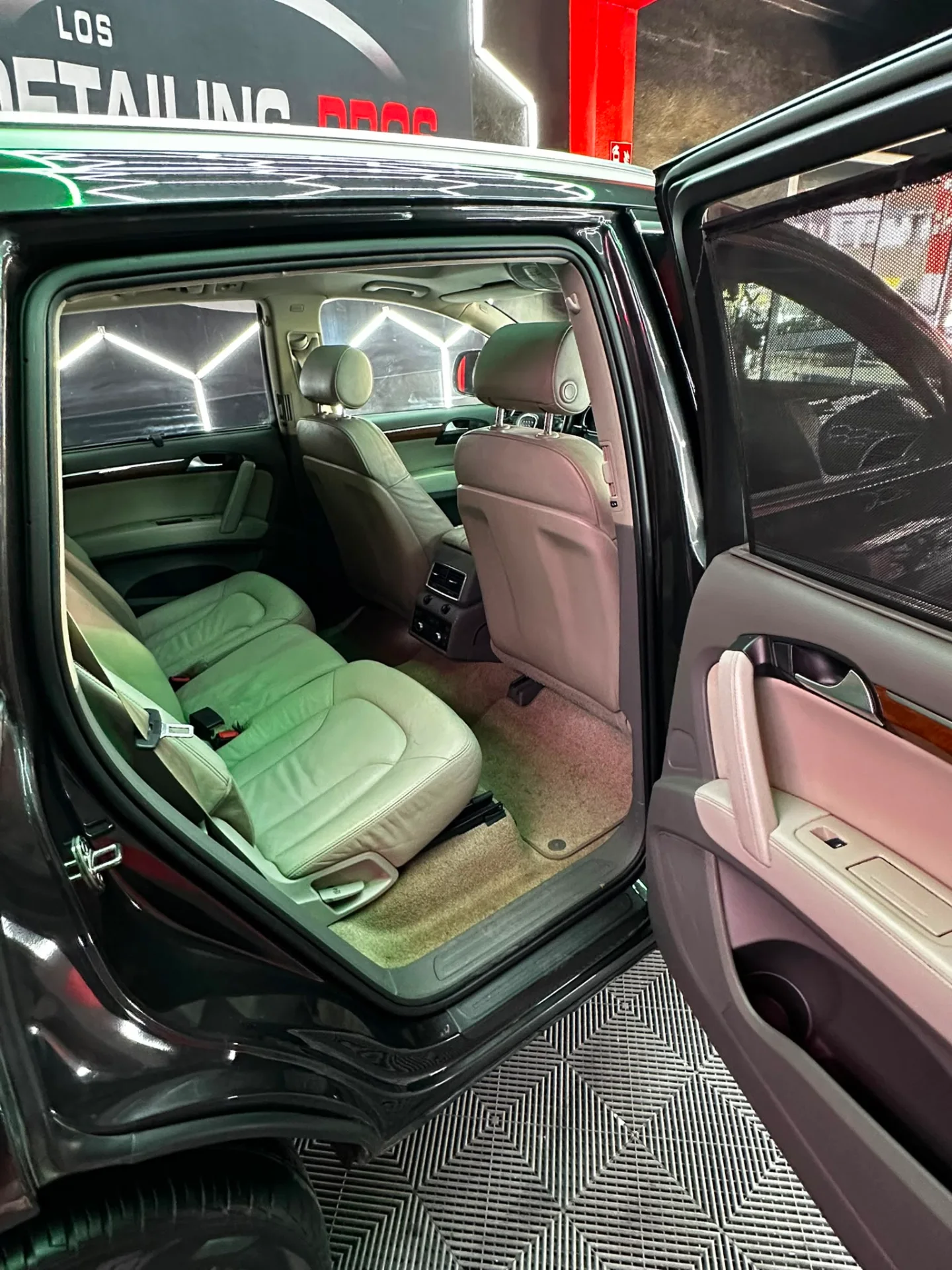 Vehículo completo en Autos Los Detailing Pros