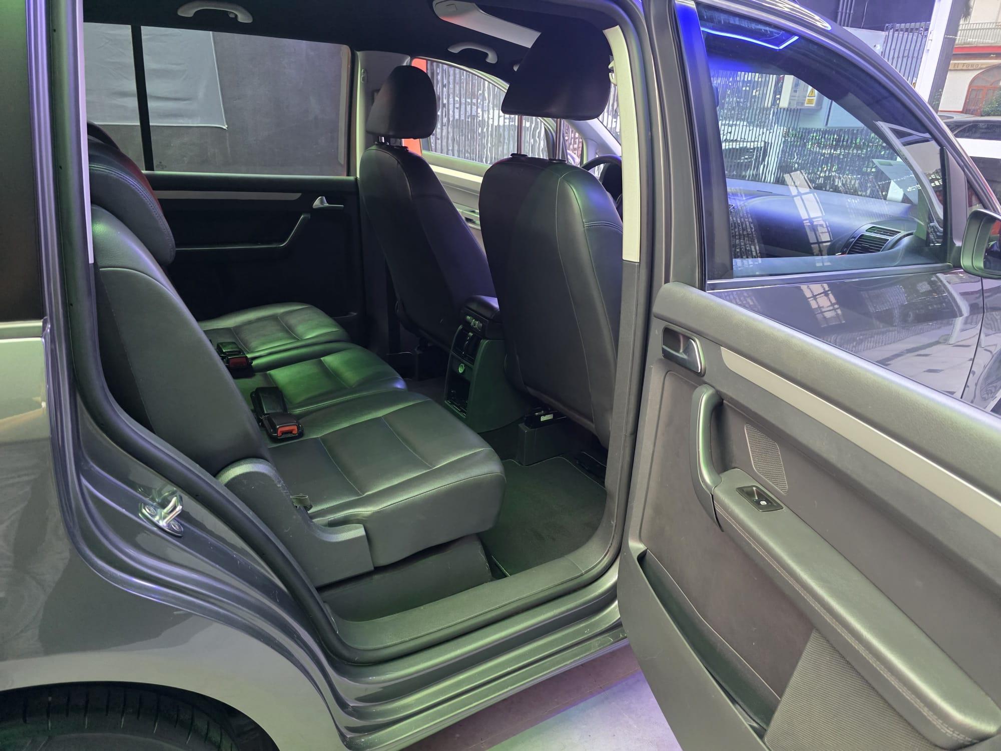 Volkswagen Touran de siete plazas, fotografía 15