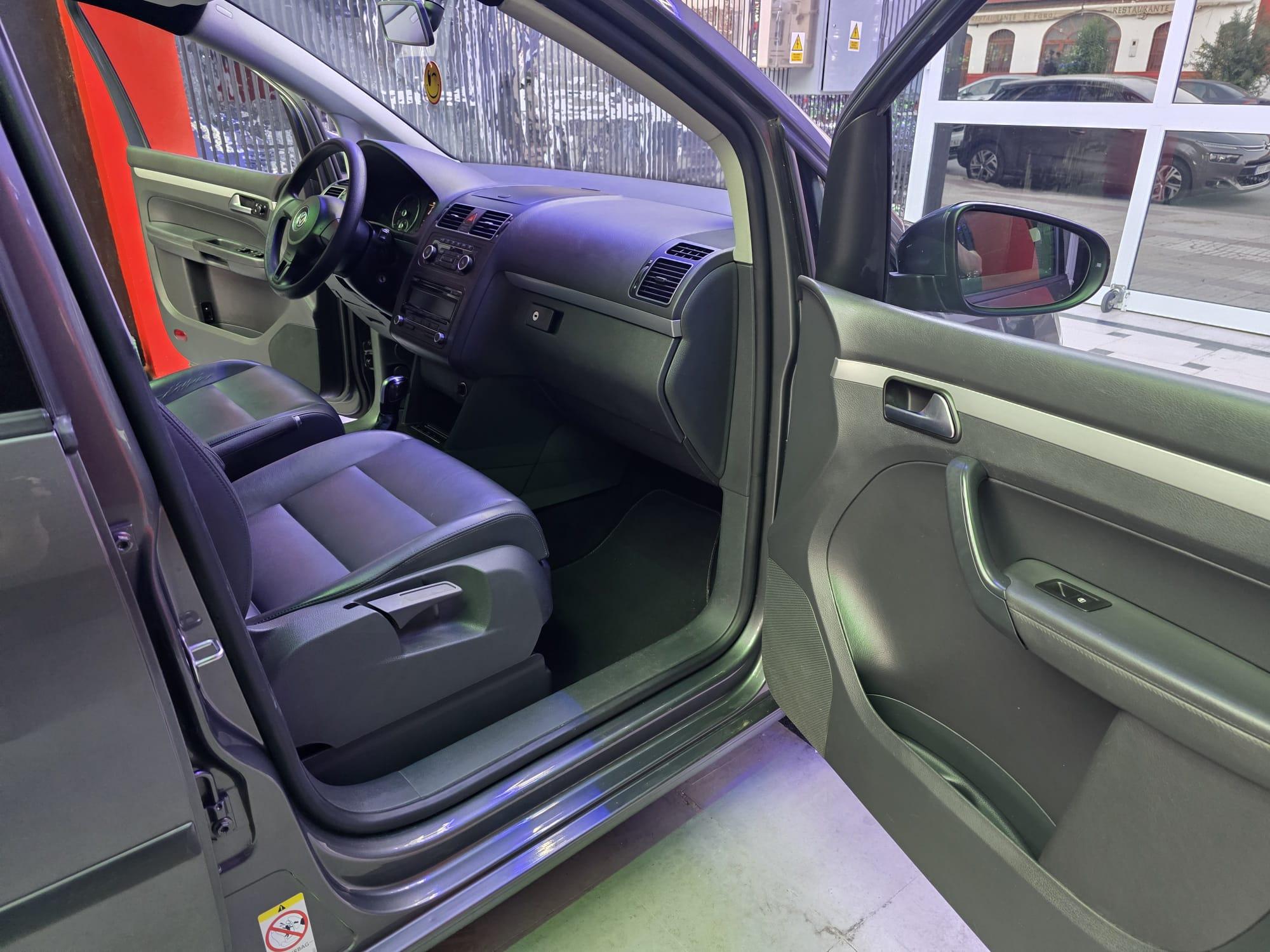 Volkswagen Touran de siete plazas, fotografía 17